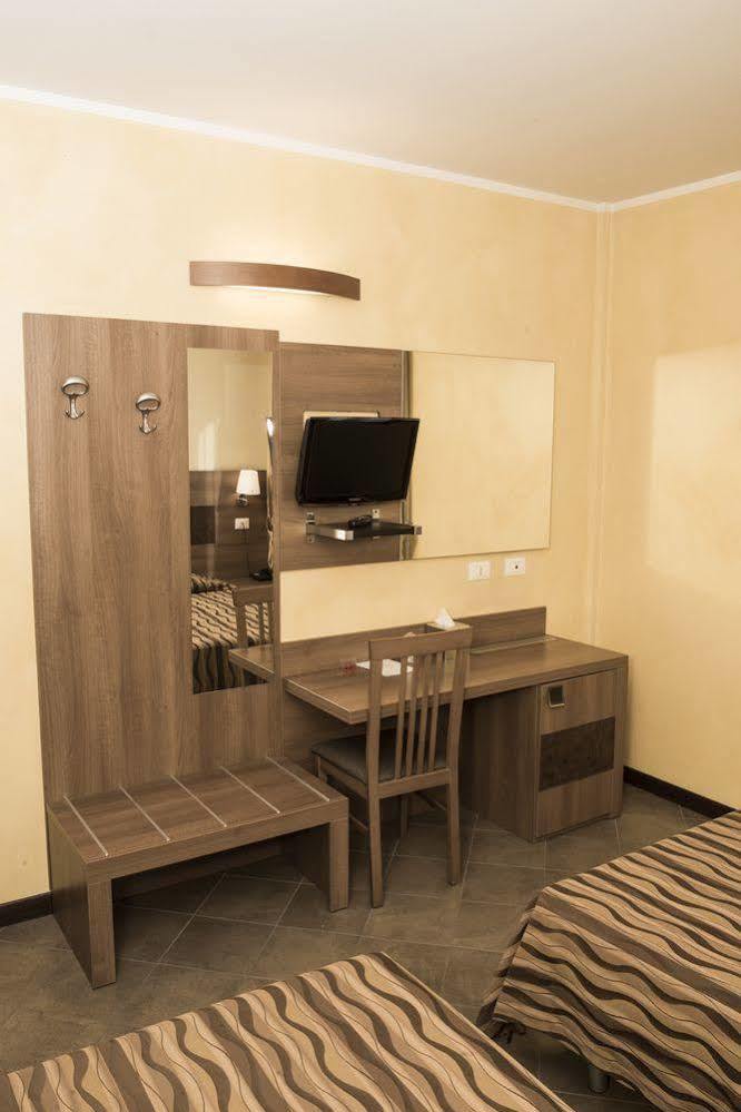 Hotel Corte Business Cavriago Exterior photo